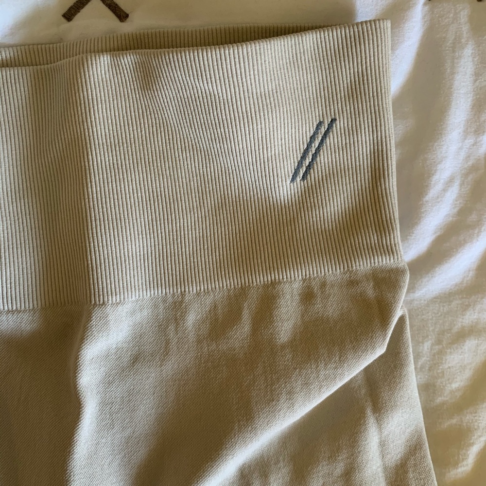 TALA 7/8 cream colored leggings